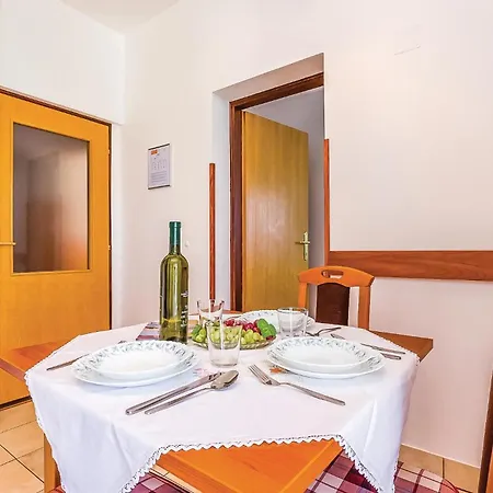 Apartment Lovely Apartment In Krk With Wifi Brzac