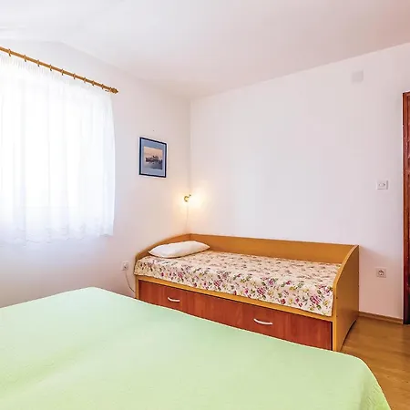 Apartment Lovely Apartment In Krk With Wifi Brzac