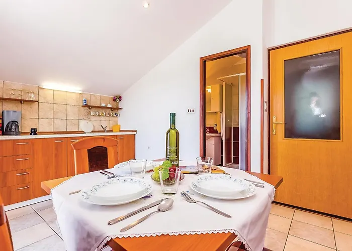 Apartment Lovely In Krk With Wifi *