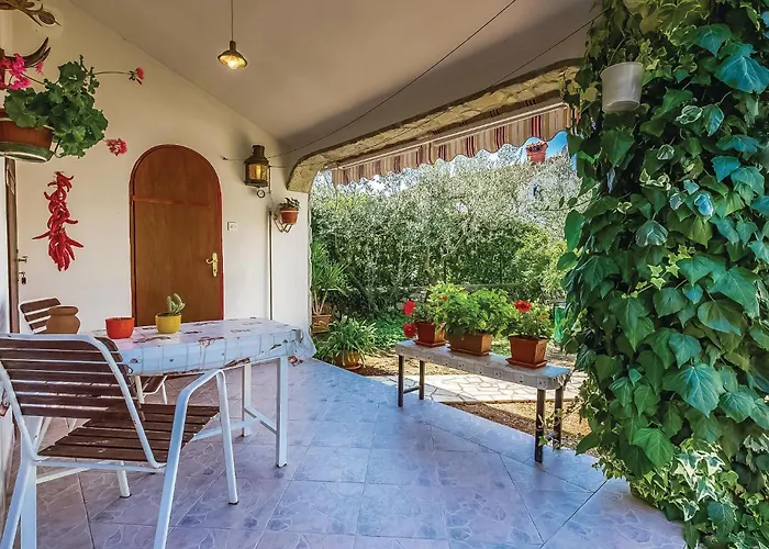 Lovely In Krk With Wifi *