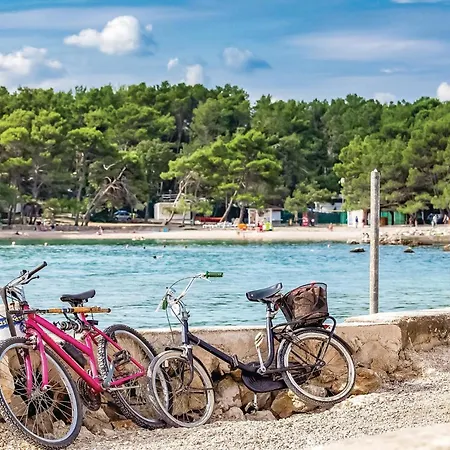 Lovely In Krk With Wifi Apartament *