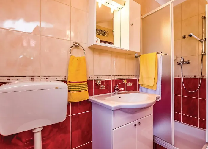 Lovely In Krk With Wifi Appartement *